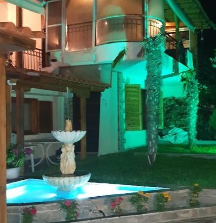 Privilege Suites Nea Kallikrateia 外观 照片